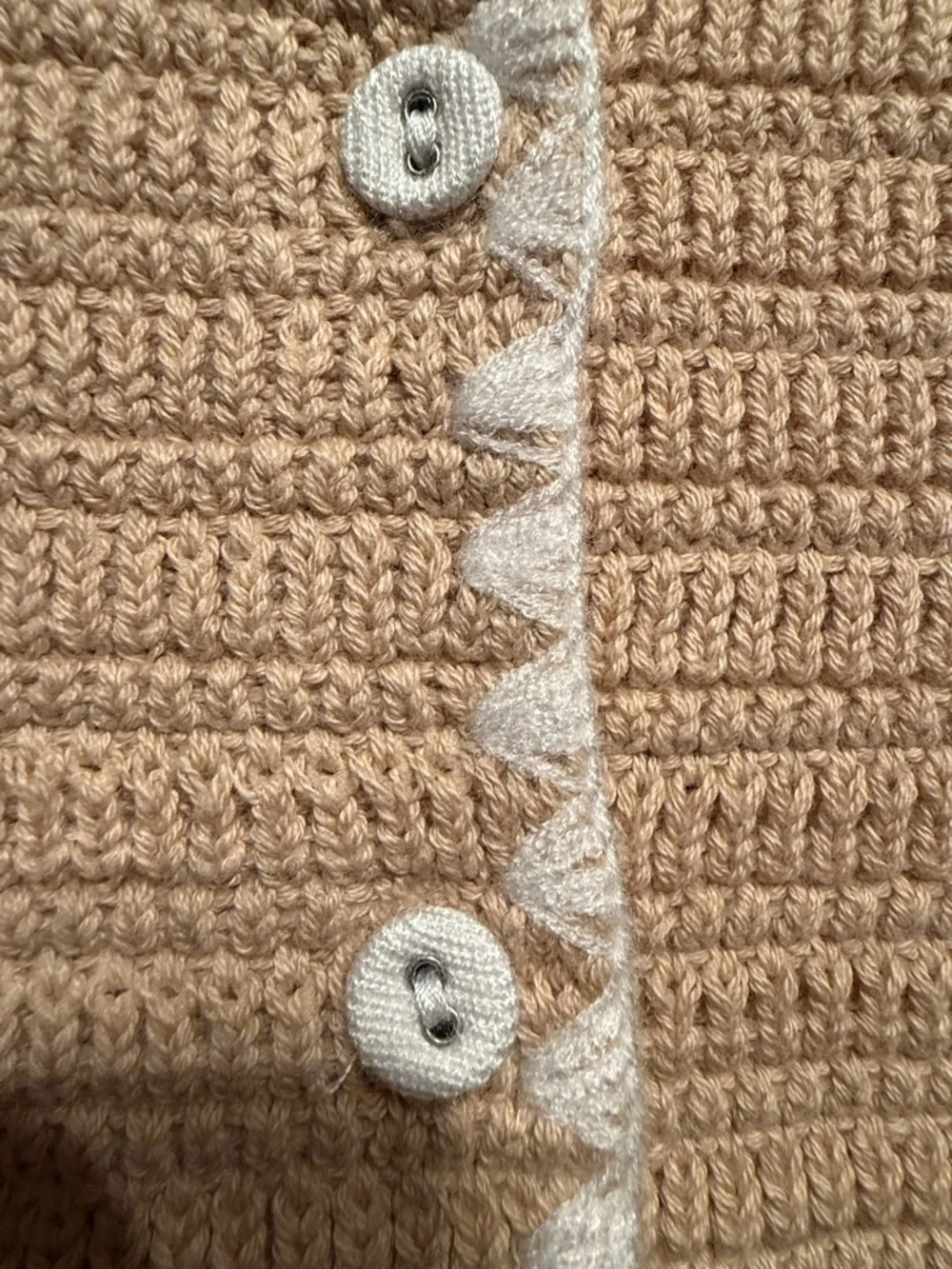Cream Knit Button-Front Sleeveless crochet Sweater Vest - Picture 4 of 4